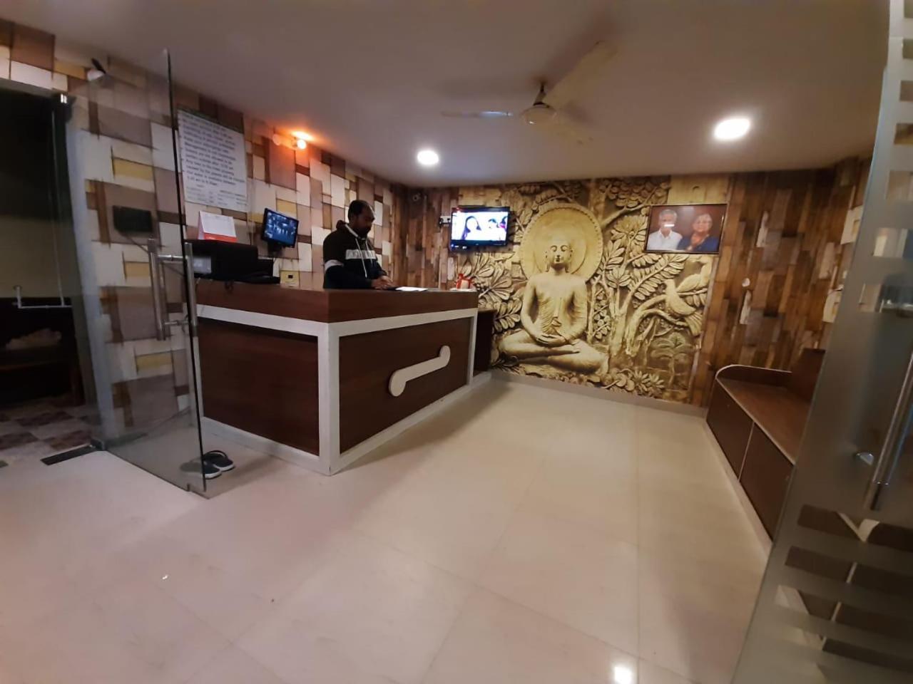 Hotel Vashishta Inn Paderu Ngoại thất bức ảnh